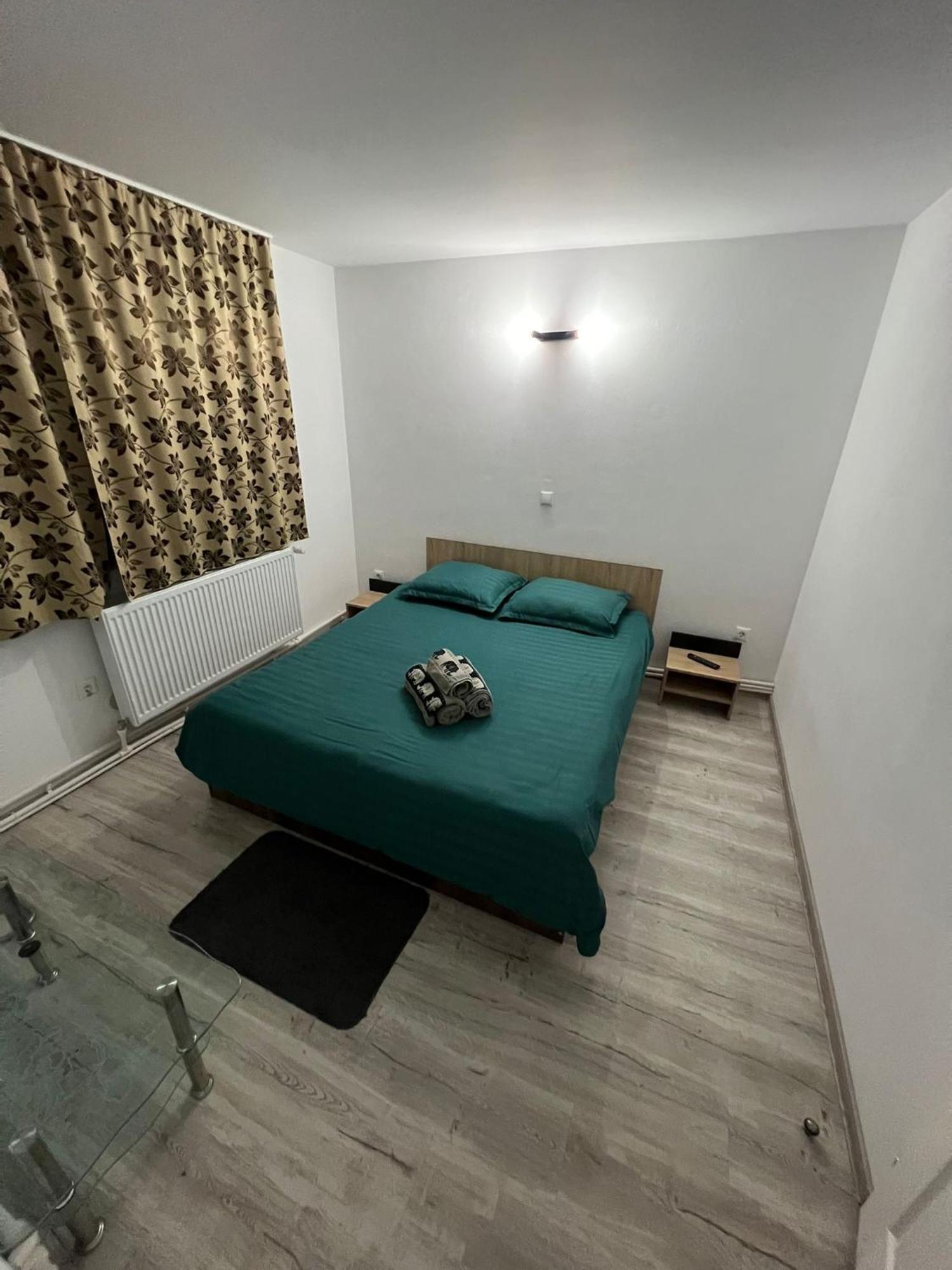 Appartamento Garsoniera Casa Dragoeni, Târgu Jiu Esterno foto