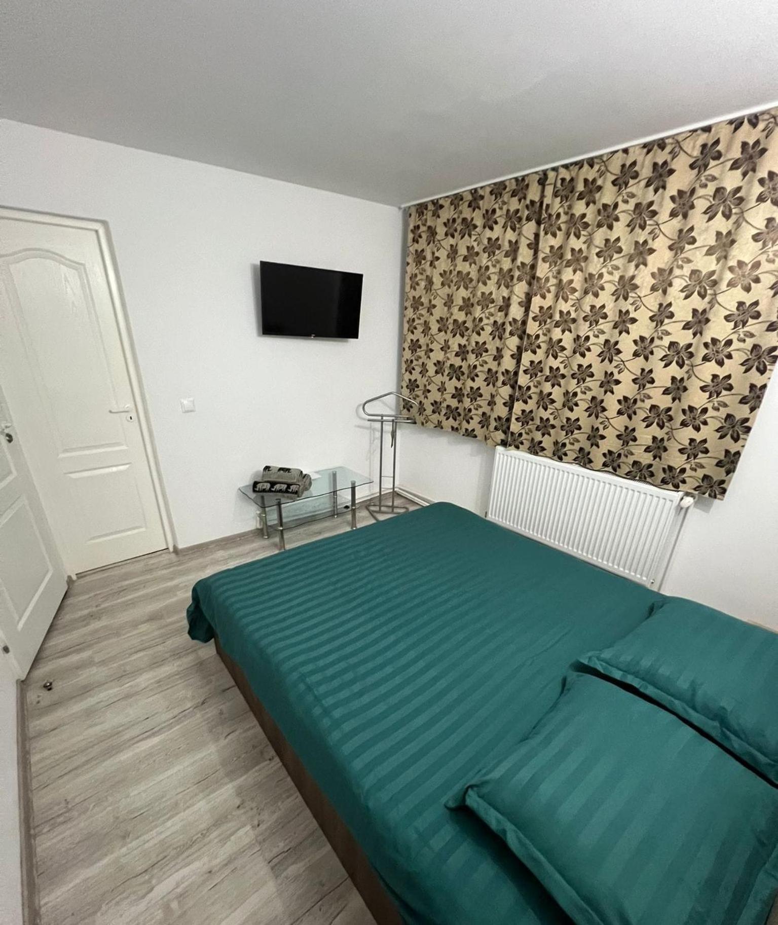 Appartamento Garsoniera Casa Dragoeni, Târgu Jiu Esterno foto